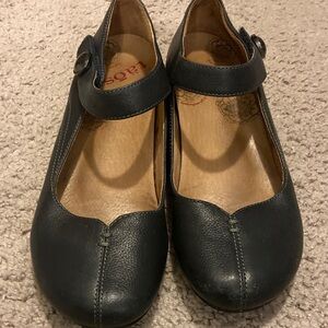 Taos Footwear Navy Mary Jane Shoes